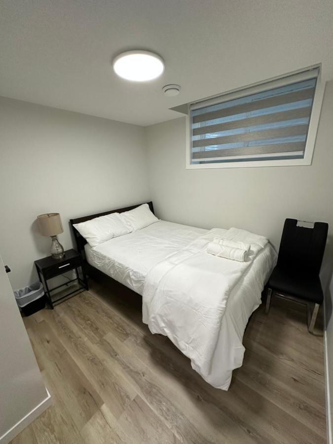 2 Bedroom 2 Washrooms Brand New Beautiful & Cozy Suite YYC 외부 사진
