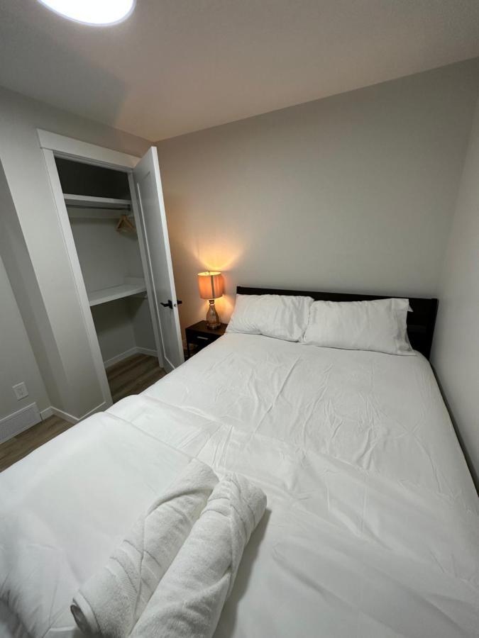 2 Bedroom 2 Washrooms Brand New Beautiful & Cozy Suite YYC 외부 사진