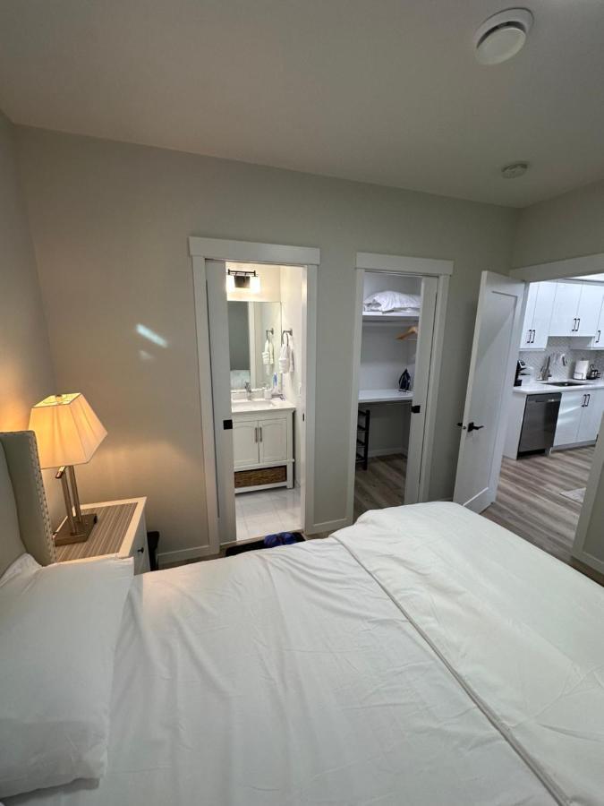2 Bedroom 2 Washrooms Brand New Beautiful & Cozy Suite YYC 외부 사진