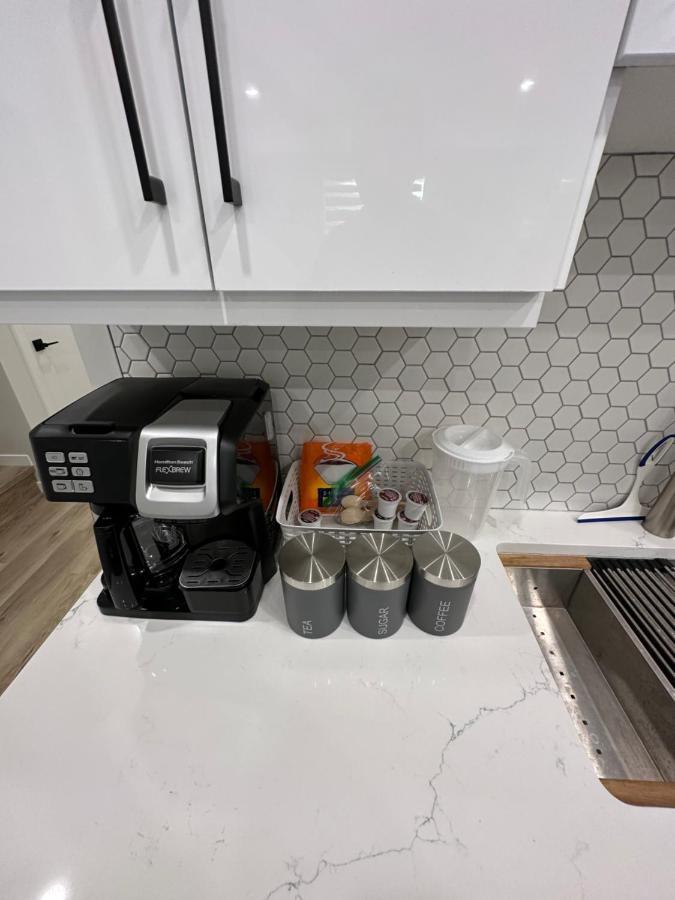 2 Bedroom 2 Washrooms Brand New Beautiful & Cozy Suite YYC 외부 사진