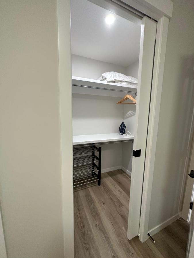 2 Bedroom 2 Washrooms Brand New Beautiful & Cozy Suite YYC 외부 사진
