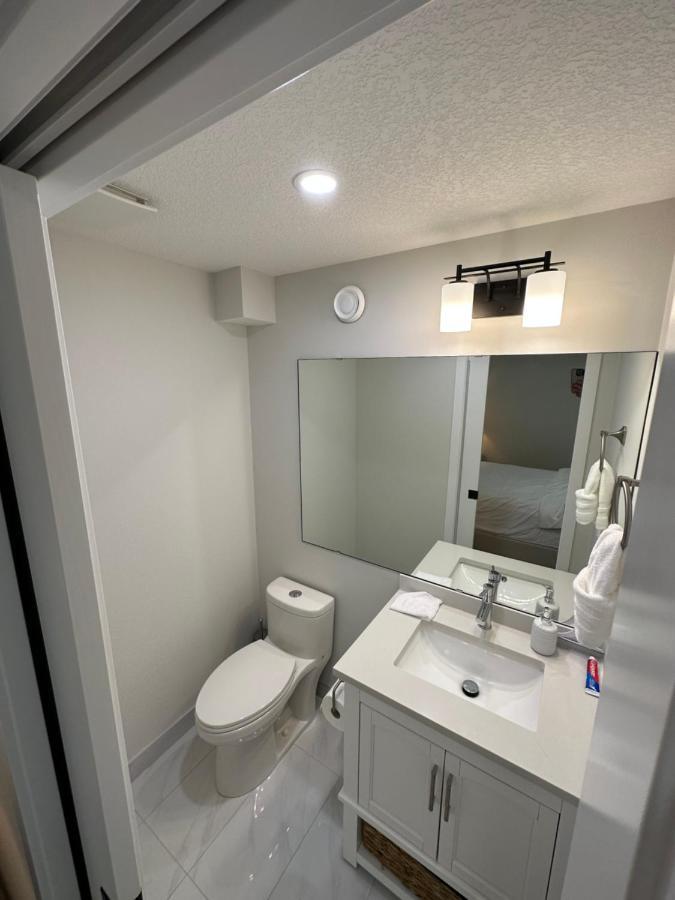 2 Bedroom 2 Washrooms Brand New Beautiful & Cozy Suite YYC 외부 사진